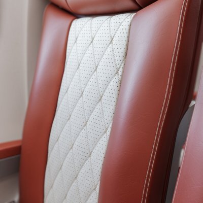 CL_ERJ145_WebsitePAX_Op1R1_SeatCloseup2_Post-400x400